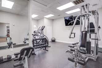 Hotel Cottonwood Suites Savannah photo 4