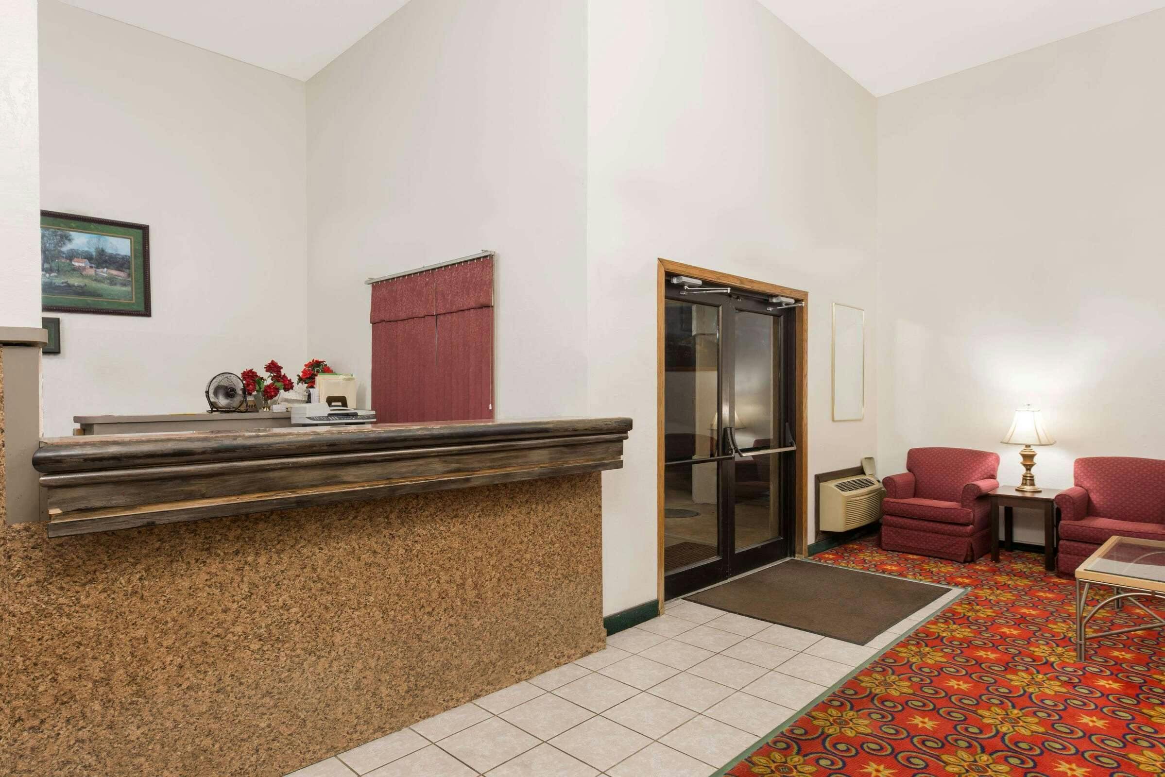 Hotel Baymont Bridgeton St Louis photo 1