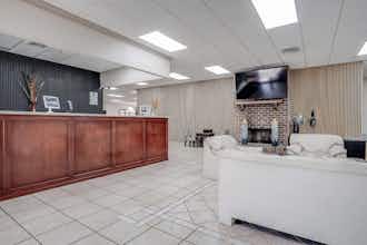 Hotel Clarks Inn Savannah Airport photo 2