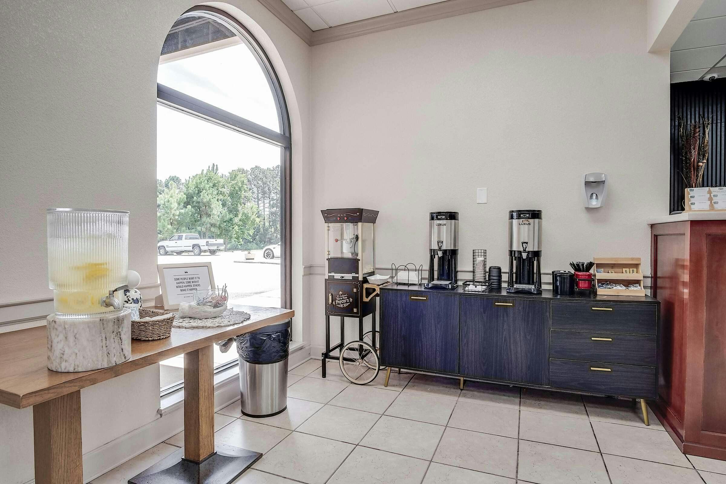 Hotel Clarks Inn Savannah Airport photo 3