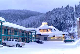 Hotel Super 8 Sicamous photo 1