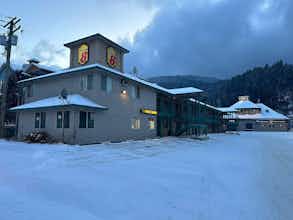 Hotel Super 8 Sicamous photo 2