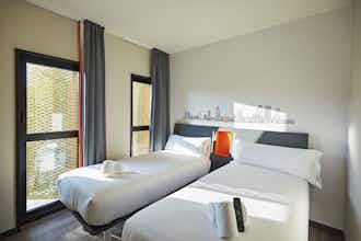 Hotel easyHotel Barcelona Fira photo 4