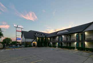 Hotel Howard Johnson San Marcos photo 3