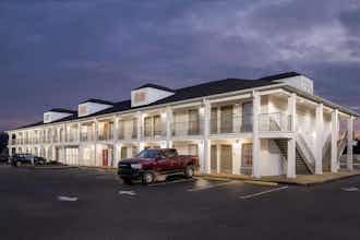 Hotel Baymont Inn Suites Tuscaloosa photo 3
