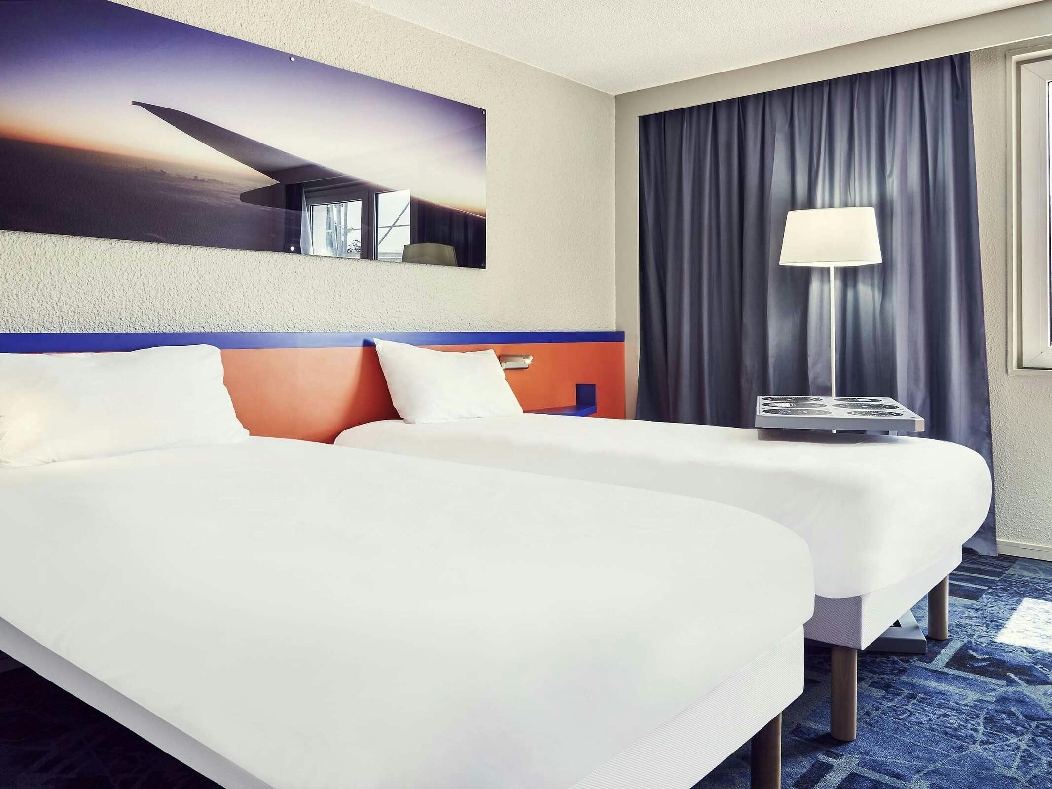 Hotel Ibis Styles Marseille Provence Aéroport photo 2