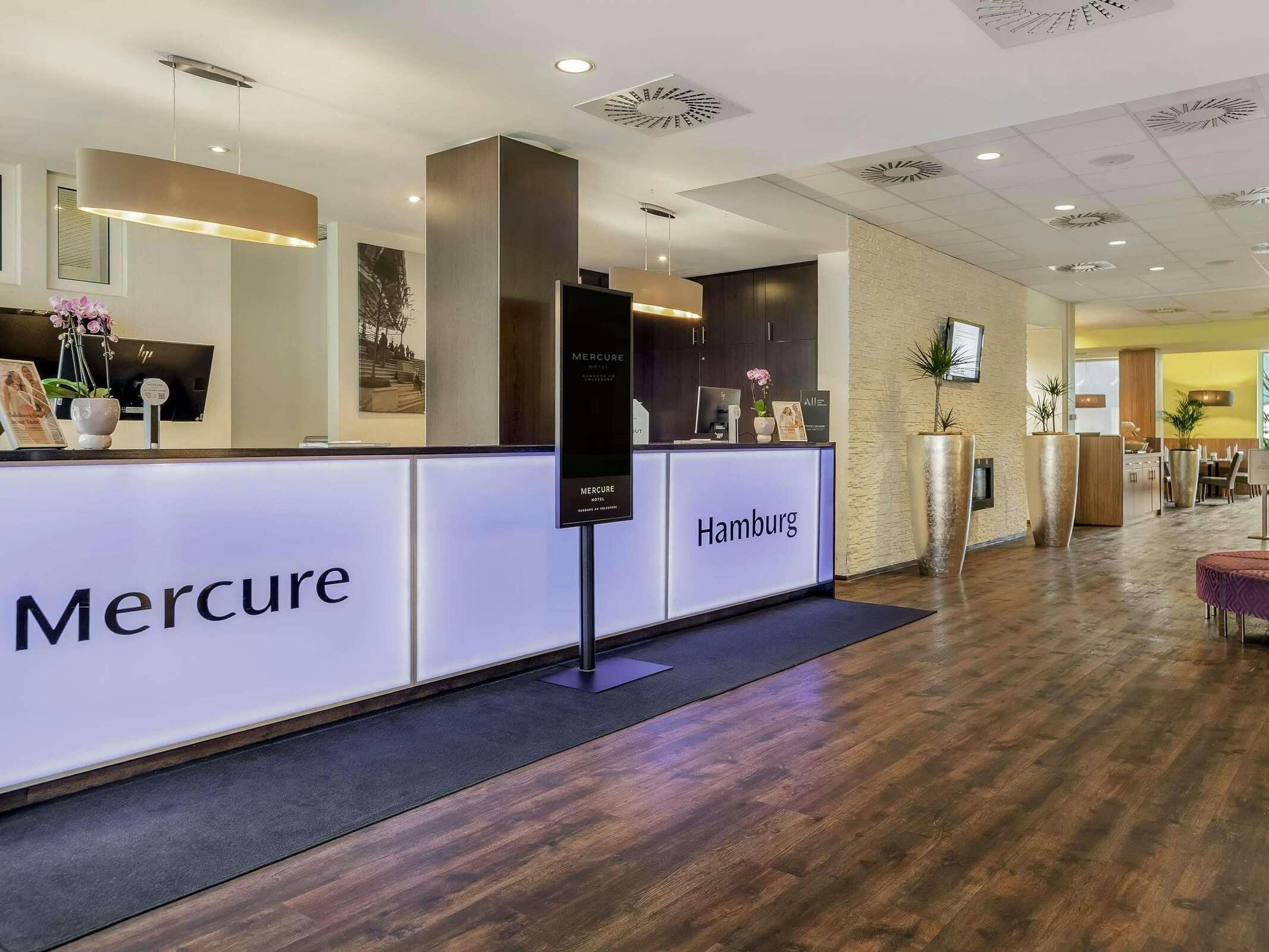 Hotel Mercure Hotel Hamburg Am Volkspark photo 1