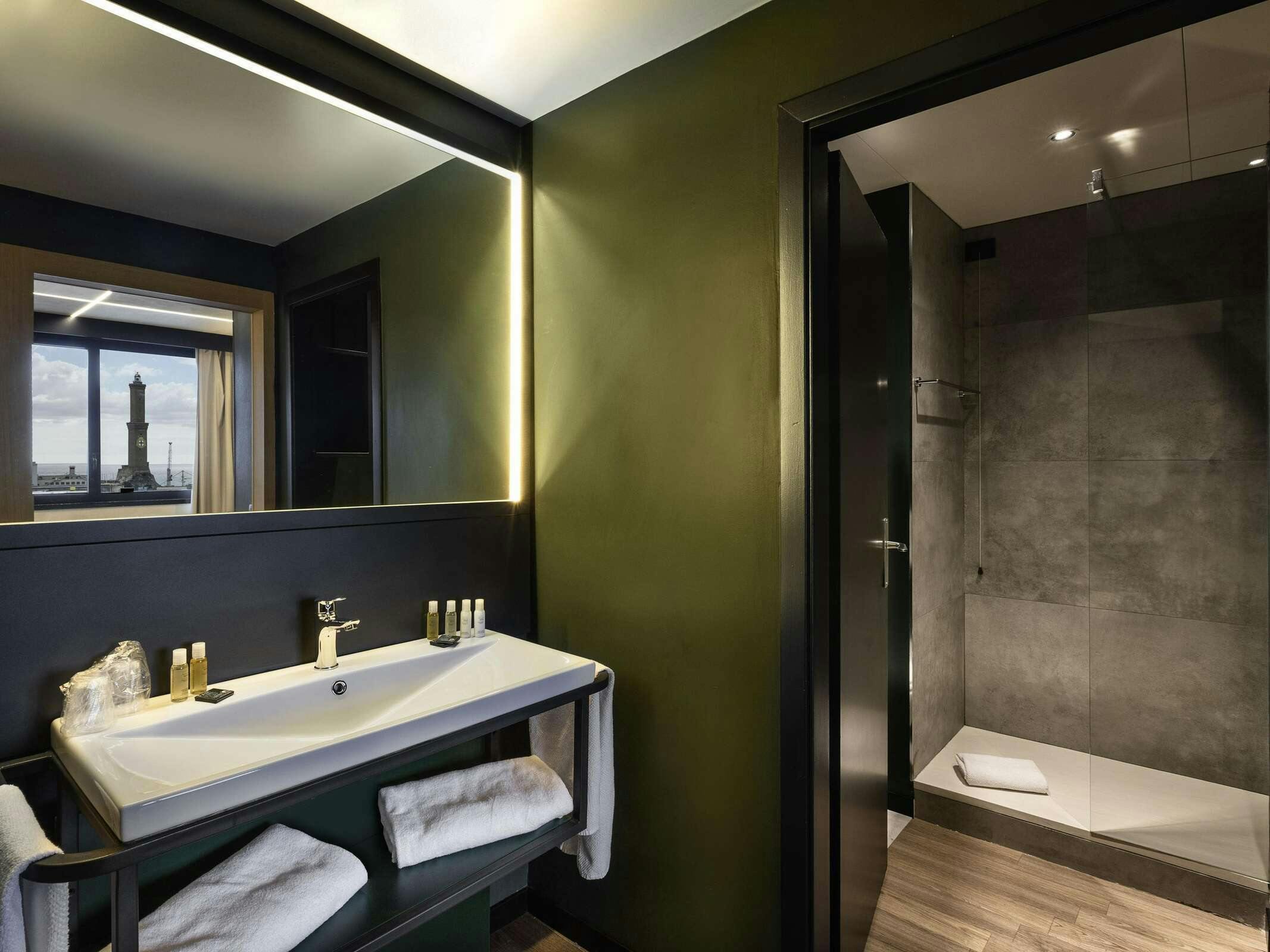 Hotel Novotel Genova City photo 4