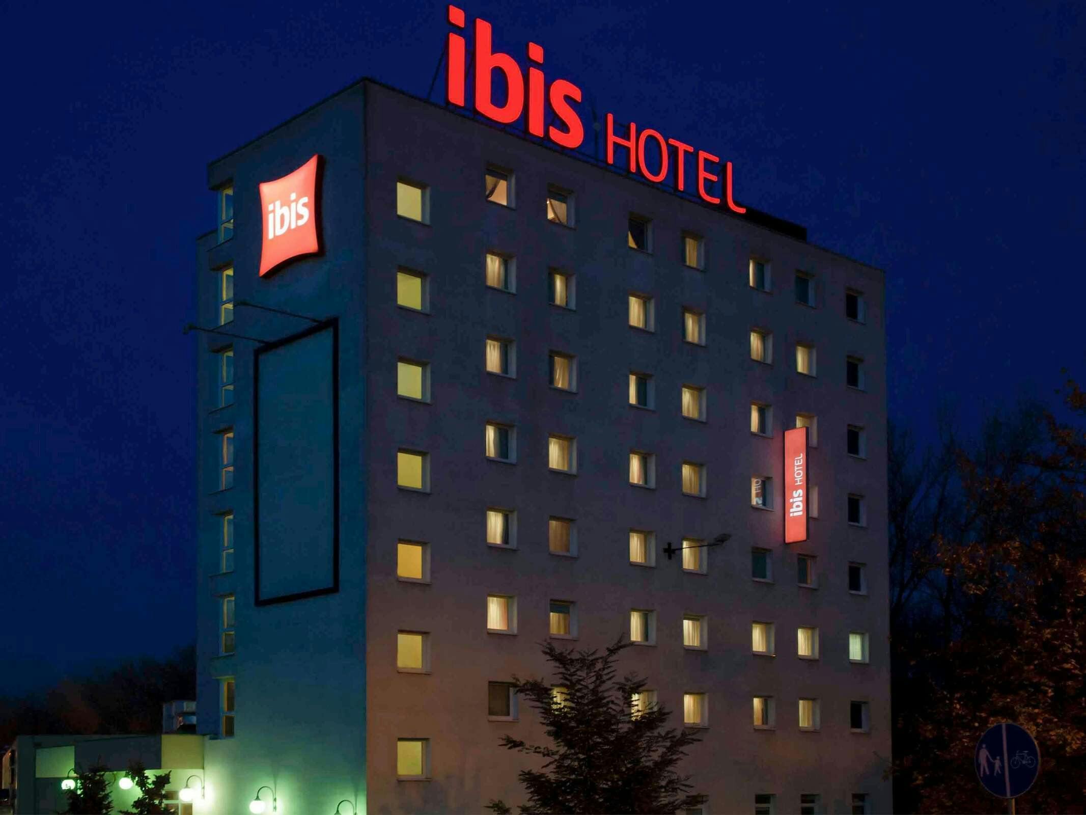 Hotel Ibis Warszawa Ostrobramska photo 2