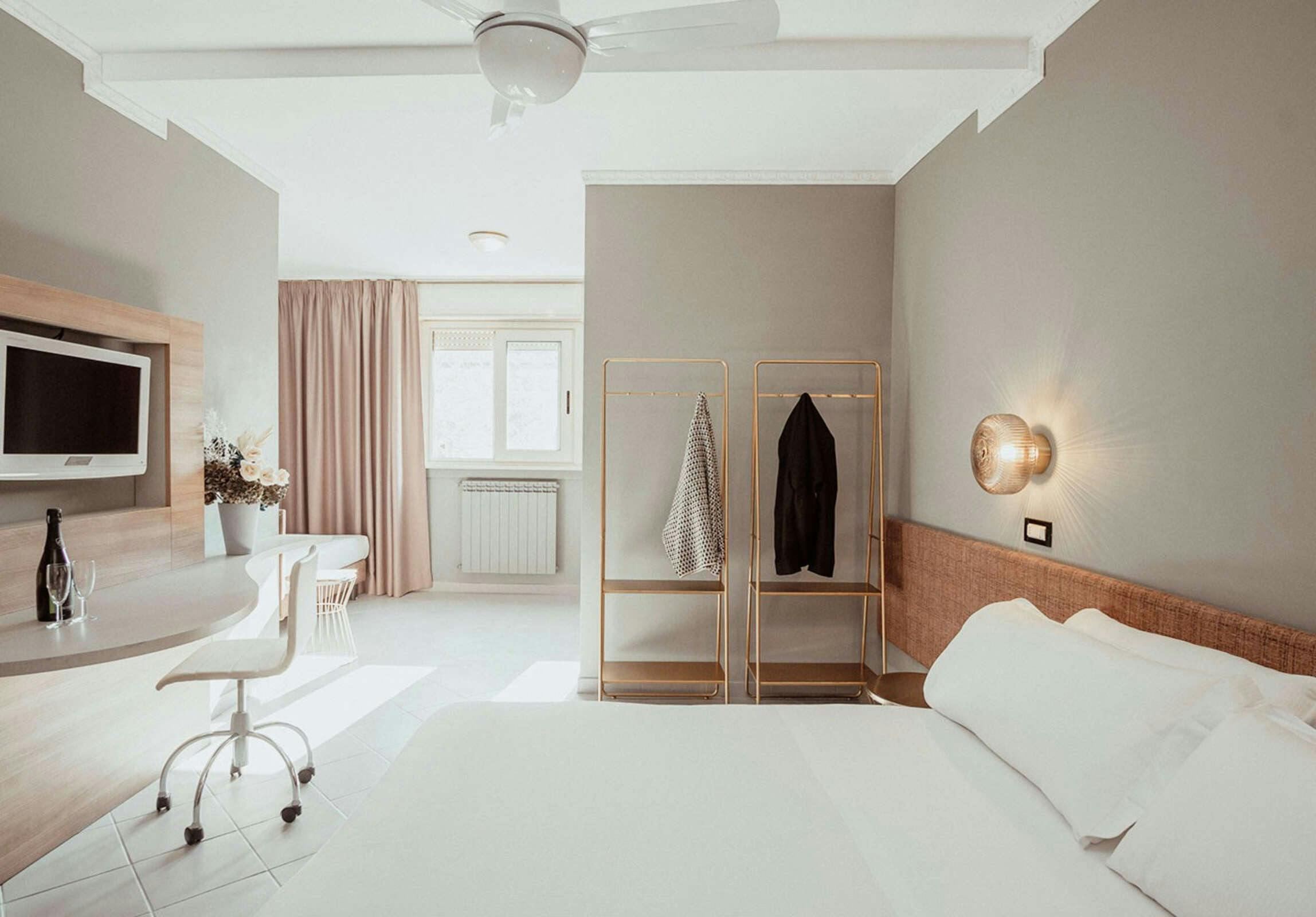 Hotel HOTEL MARISA photo 3