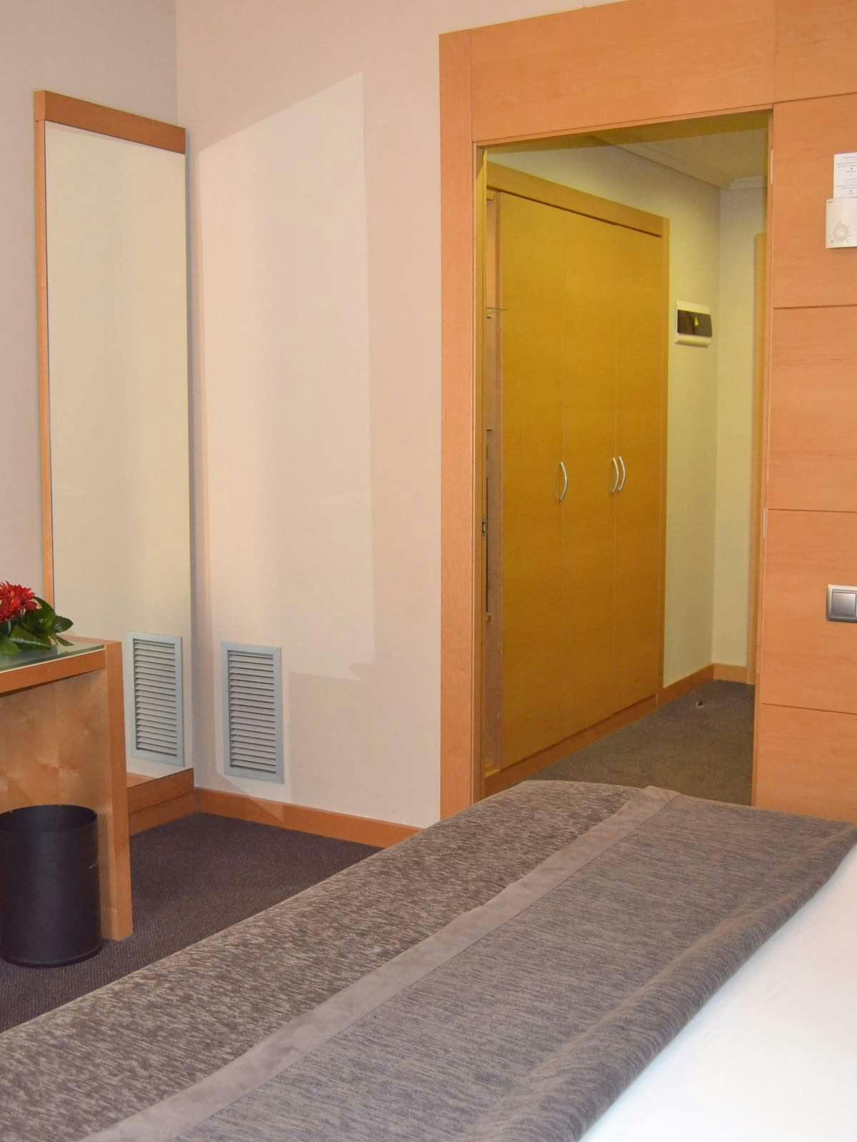 Hotel Occidental Murcia Siete Coronas photo 4