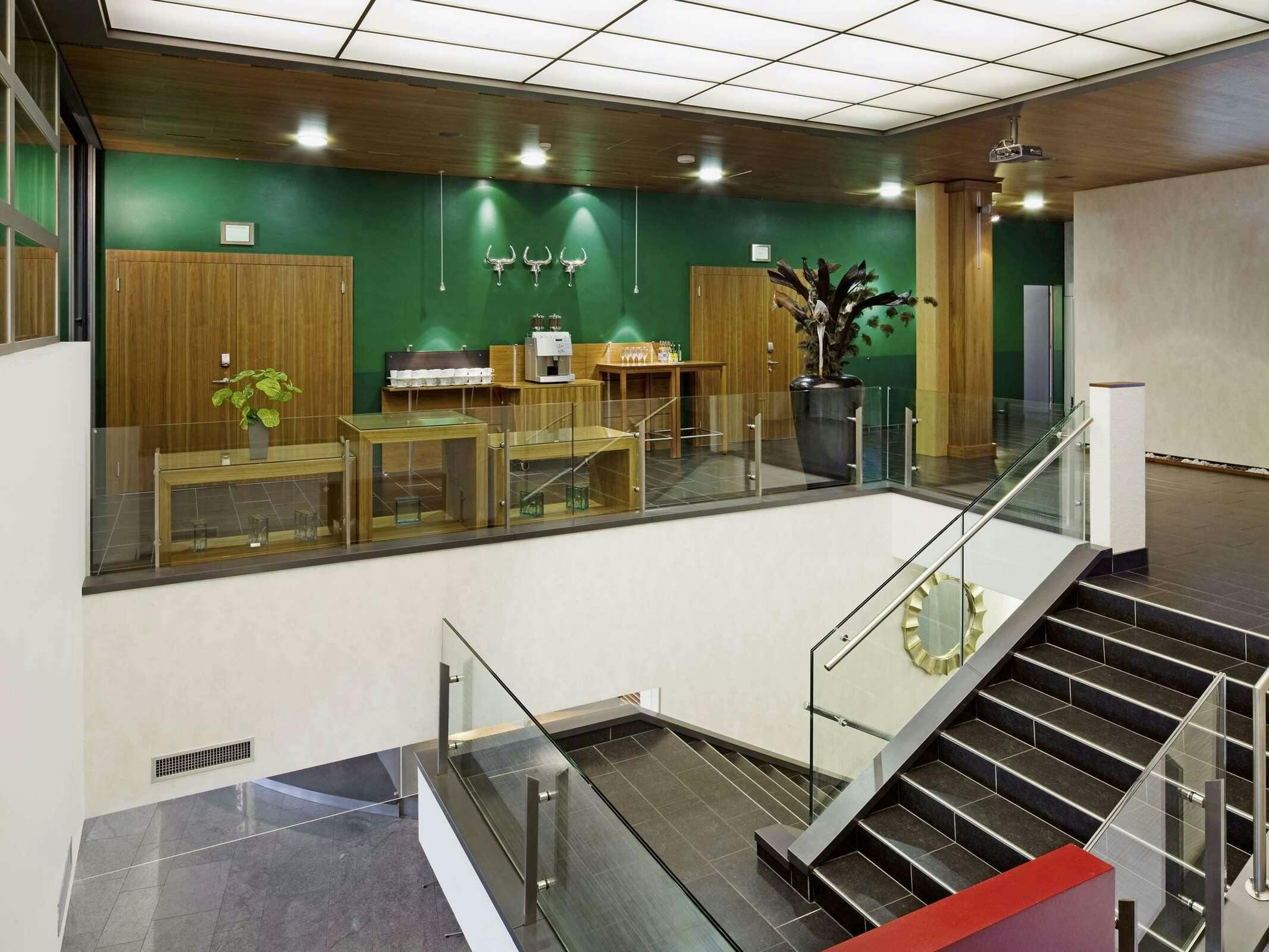 Hotel Mövenpick Hotel Zurich-Airport photo 1