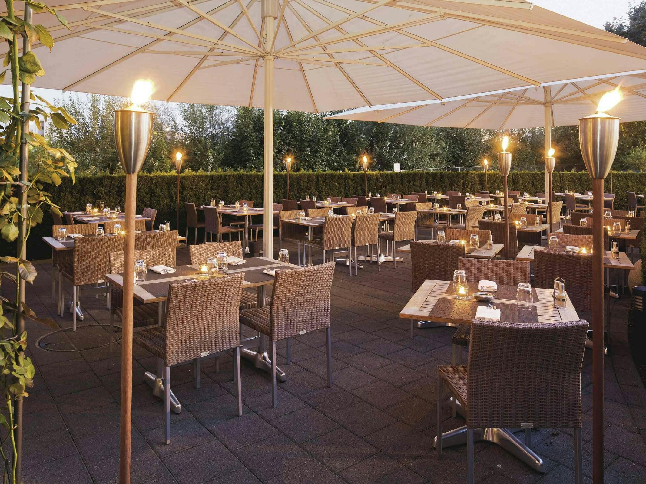 Hotel Mövenpick Hotel Zurich-Airport photo 3