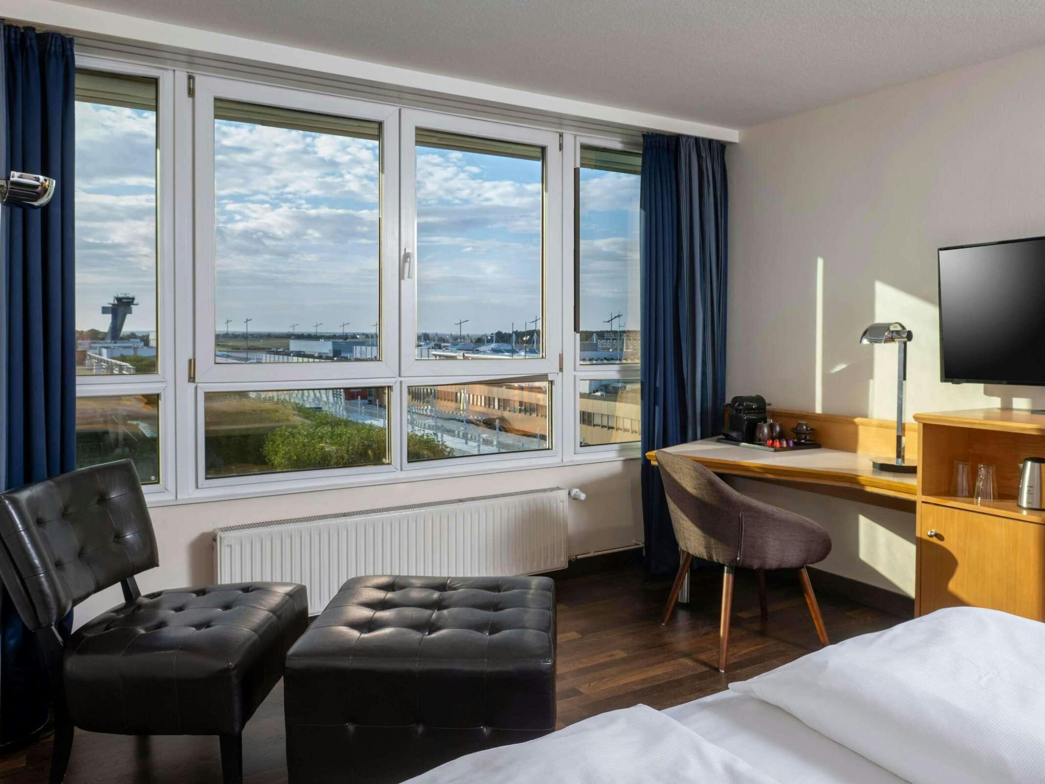 Hotel Mövenpick Hotel Nürnberg Airport photo 4