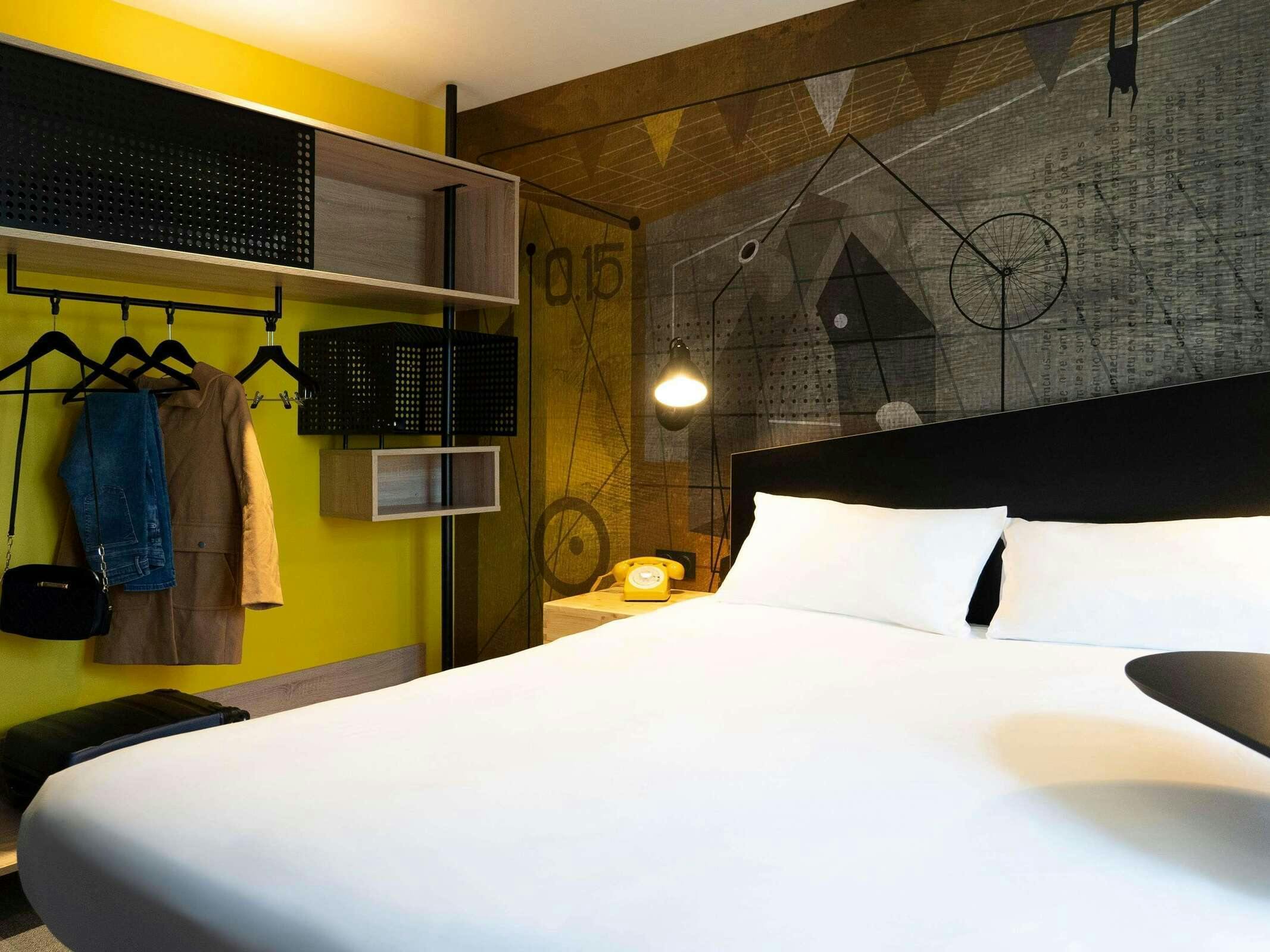 Hotel Ibis Styles Dreux Centre Gare photo 4