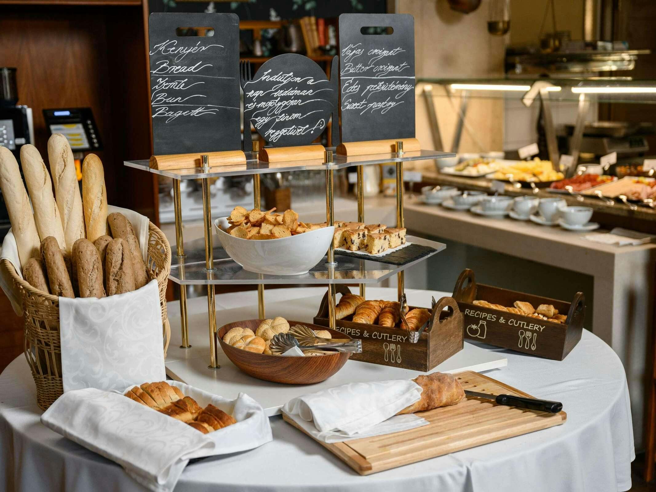 Hotel Mercure Szekesfehervar Magyar Kiraly photo 1