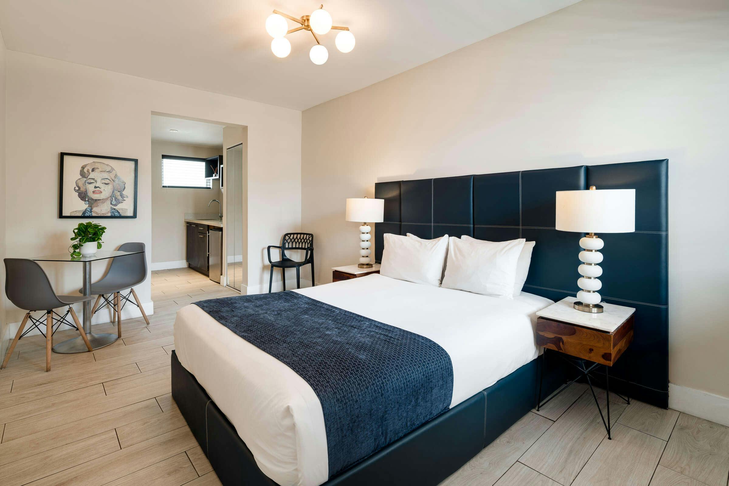 Hotel Waterside Hotel + Suites photo 4