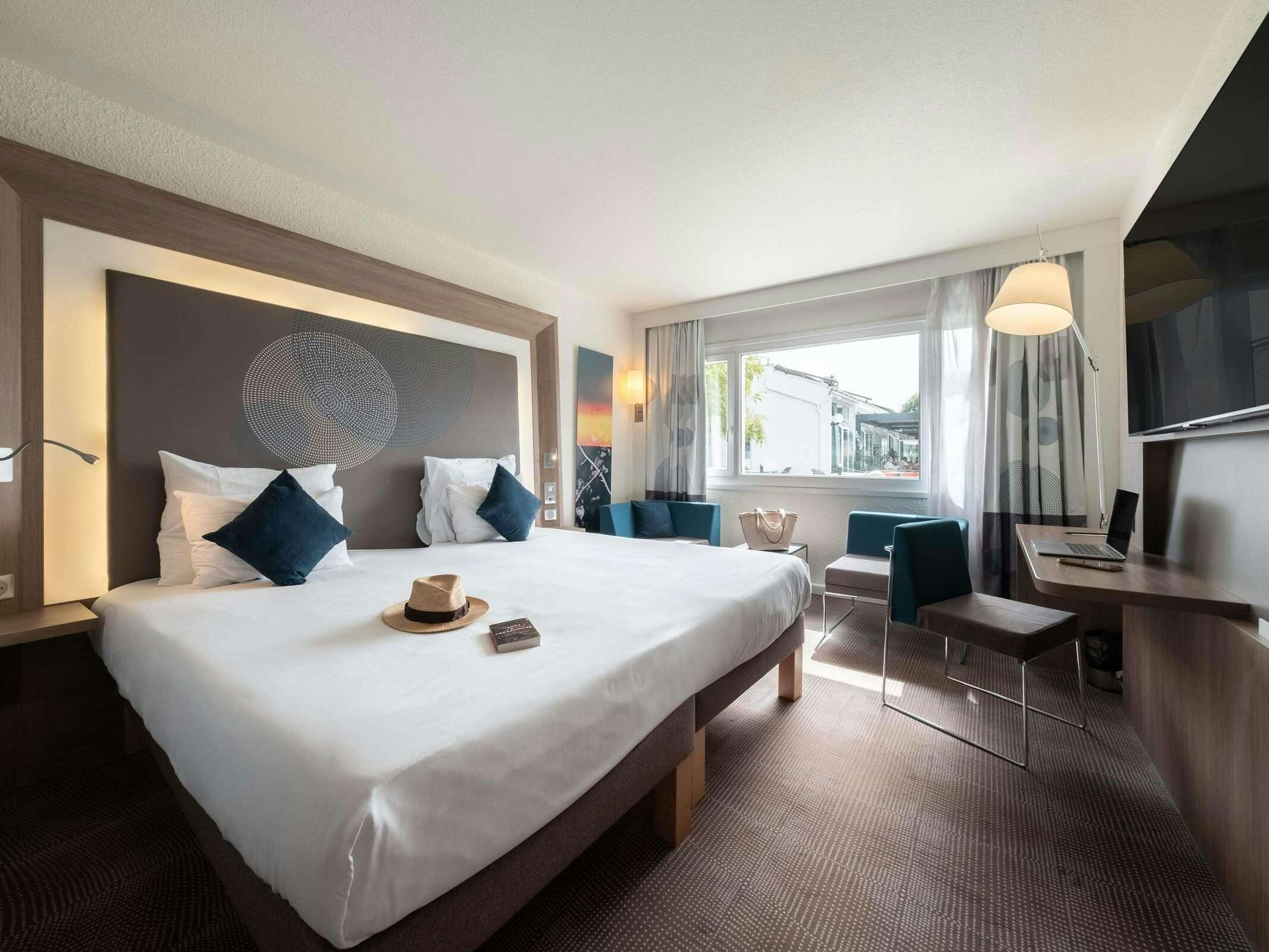 Hotel Novotel Chartres photo 1