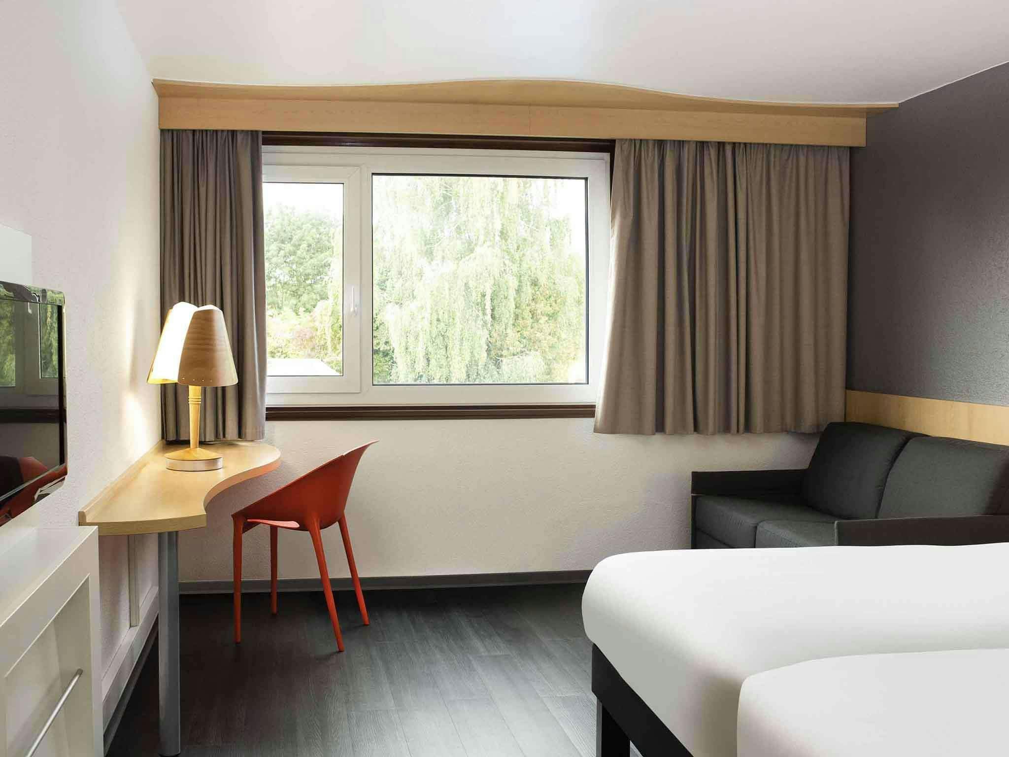 Hotel Ibis 3 Lacs Neuchâtel photo 5