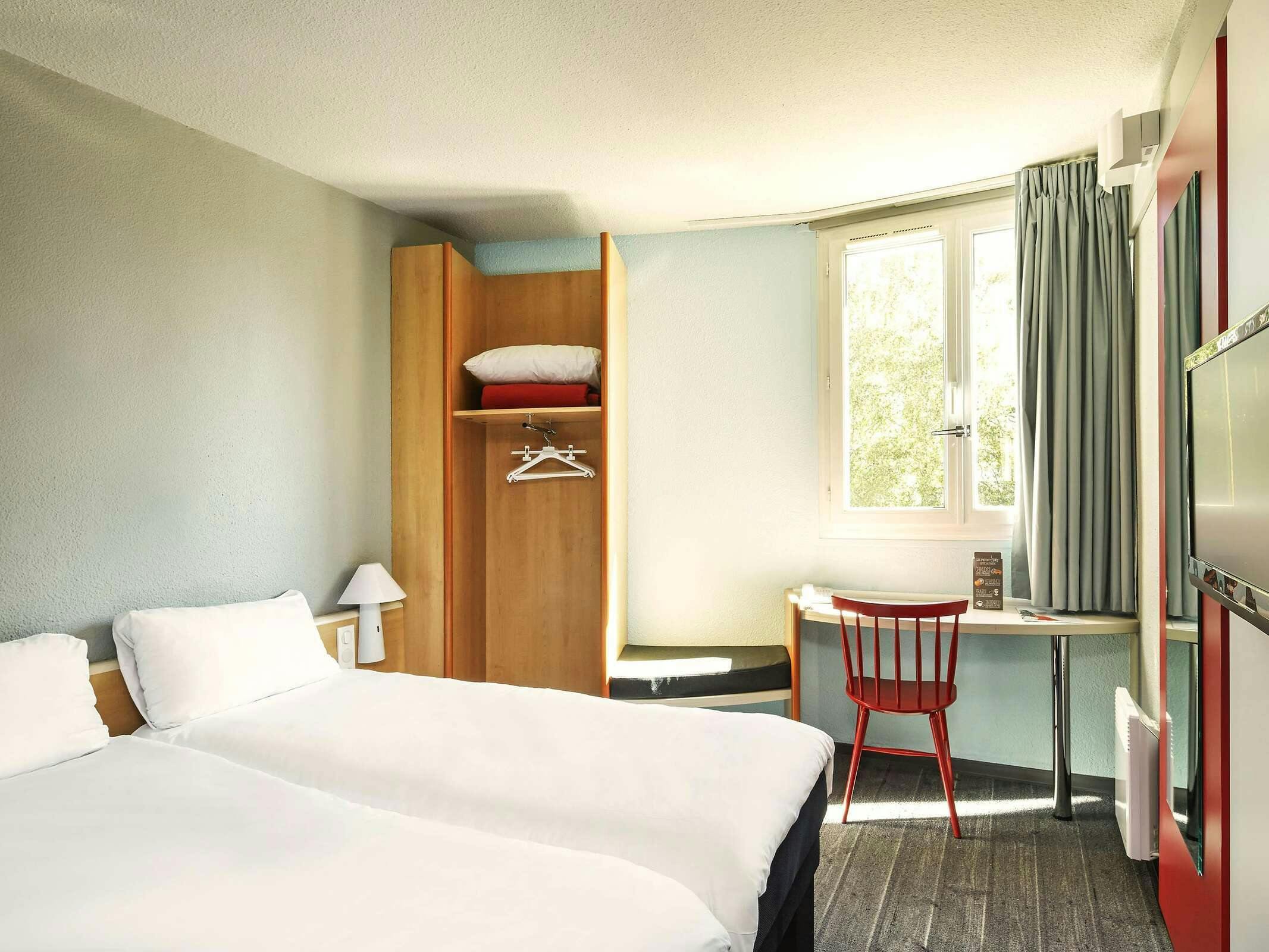 Hotel Ibis Chartres Ouest Lucé photo 4