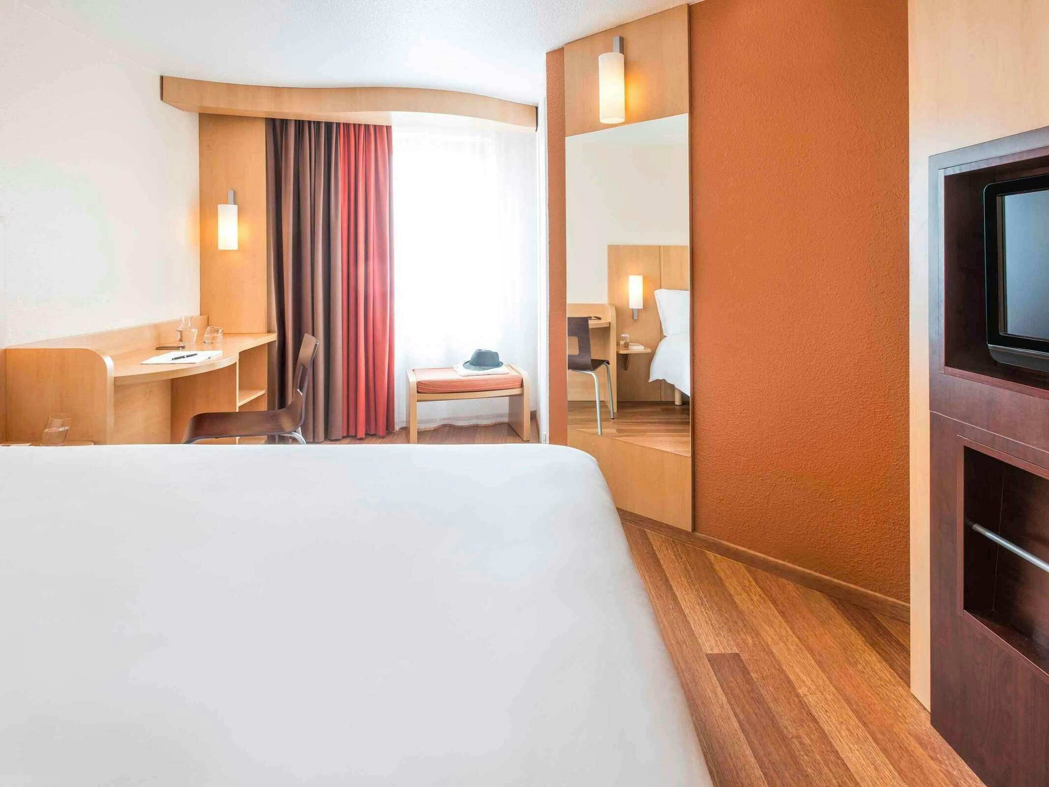 Hotel Ibis Nantes Centre Tour Bretagne photo 5