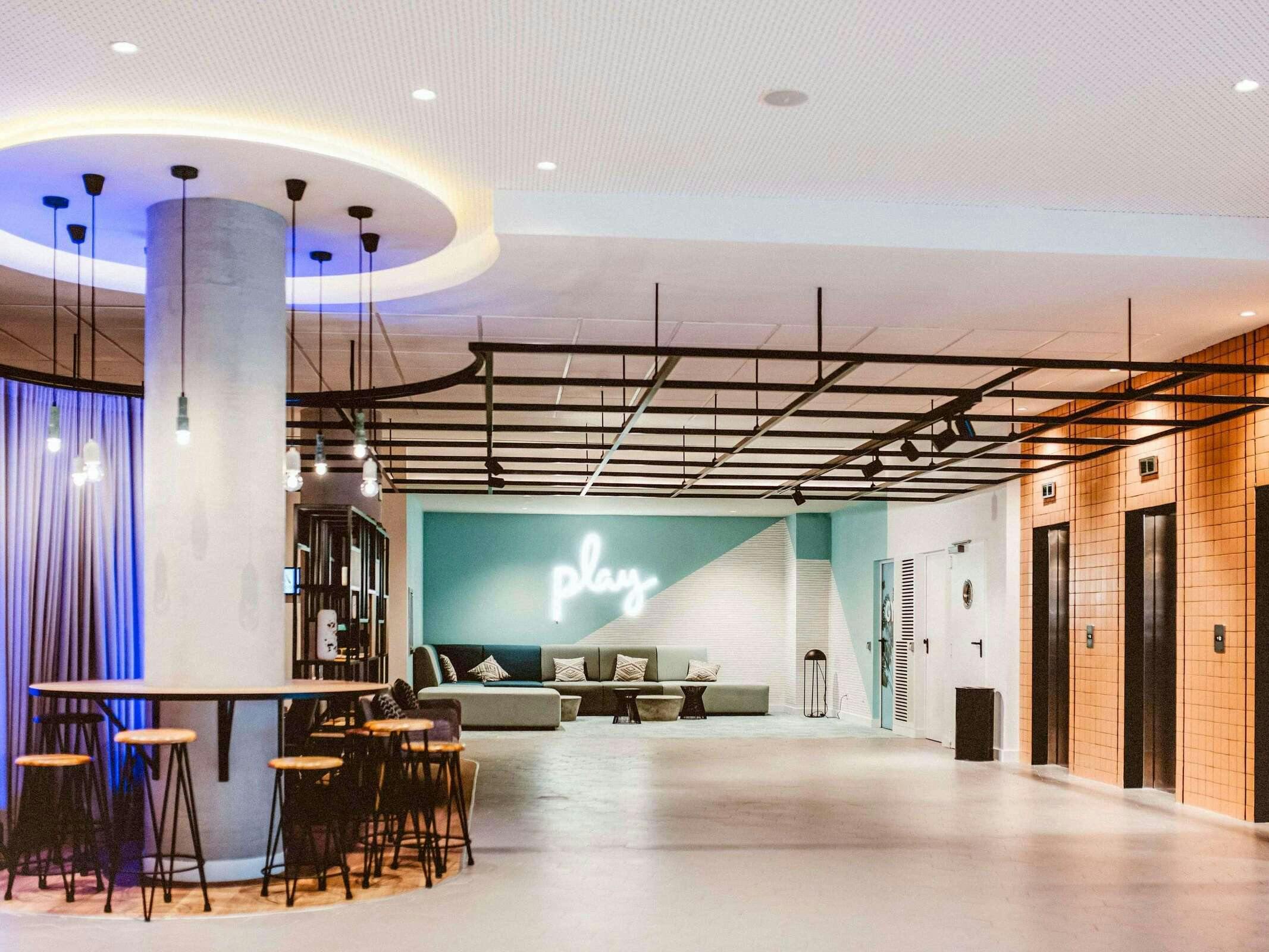 Hotel Novotel Madrid Campo De Las Naciones photo 3