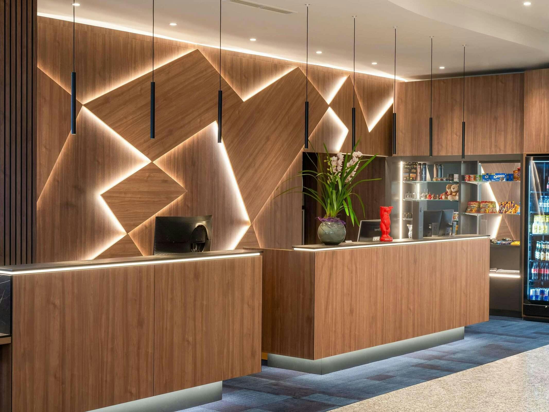 Hotel Mercure Hotel Berlin Tempelhof photo 2