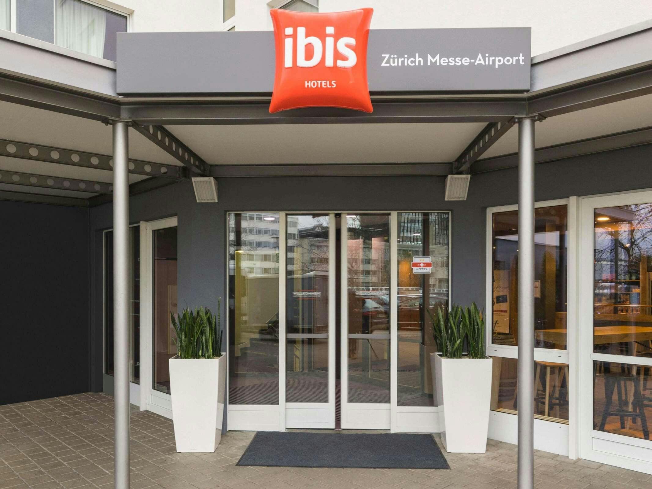 Hotel Ibis Zurich Messe Airport photo 4