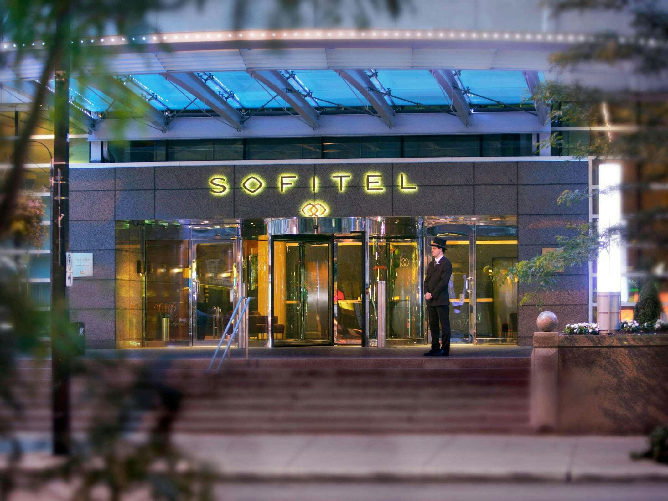 Hotel Sofitel Montreal Golden Mile photo 5