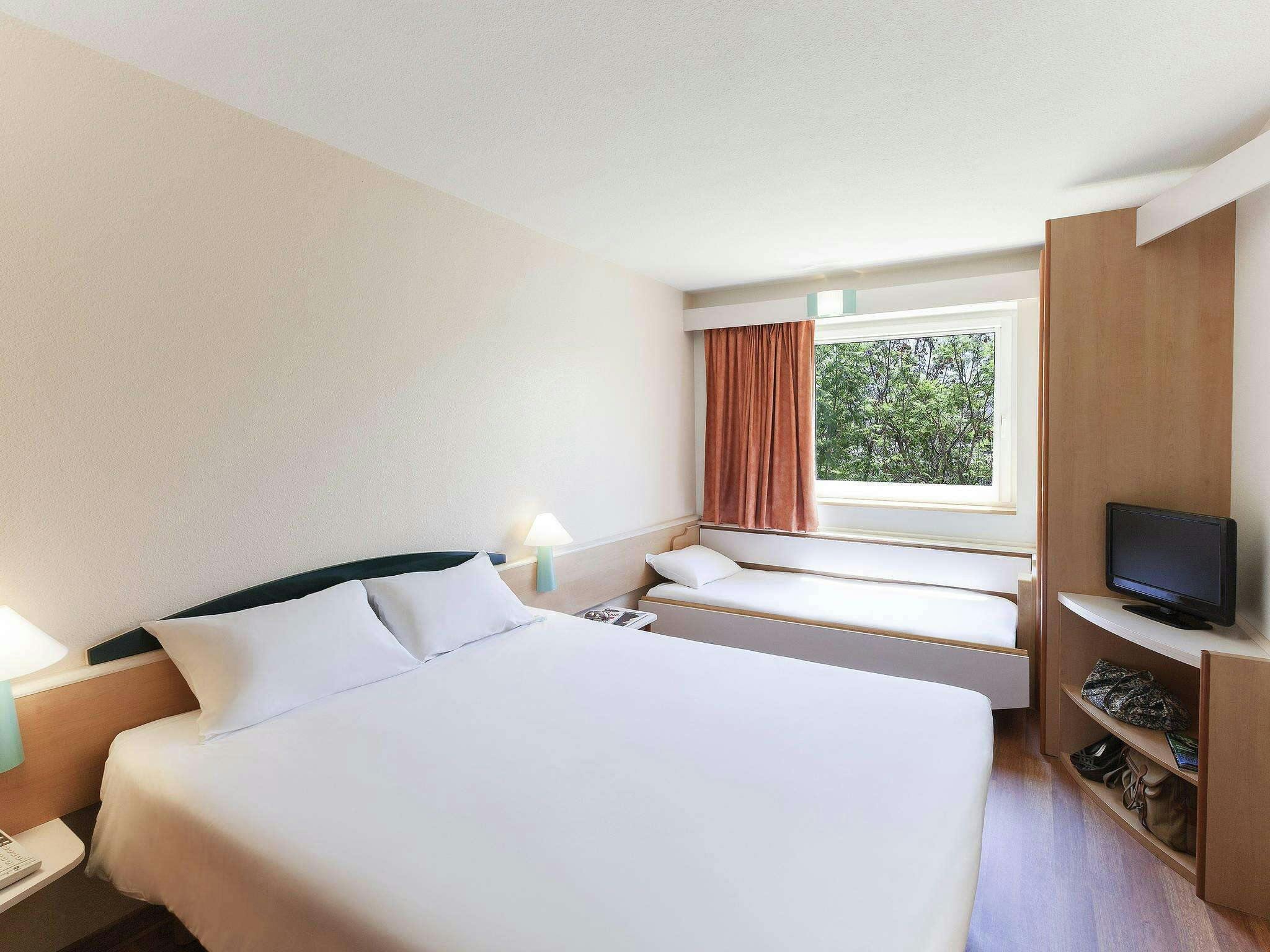 Hotel Ibis Murcia photo 3