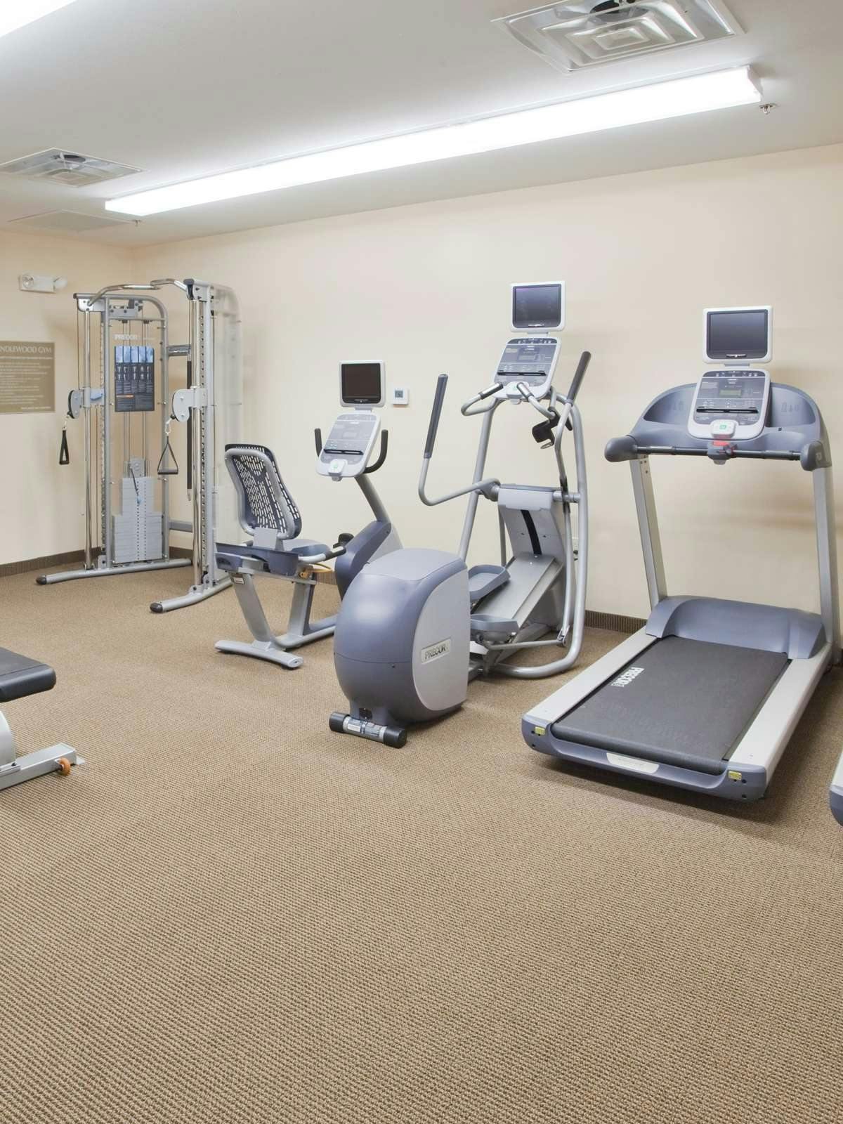 Hotel Candlewood Suites Fayetteville Fort Bragg photo 4