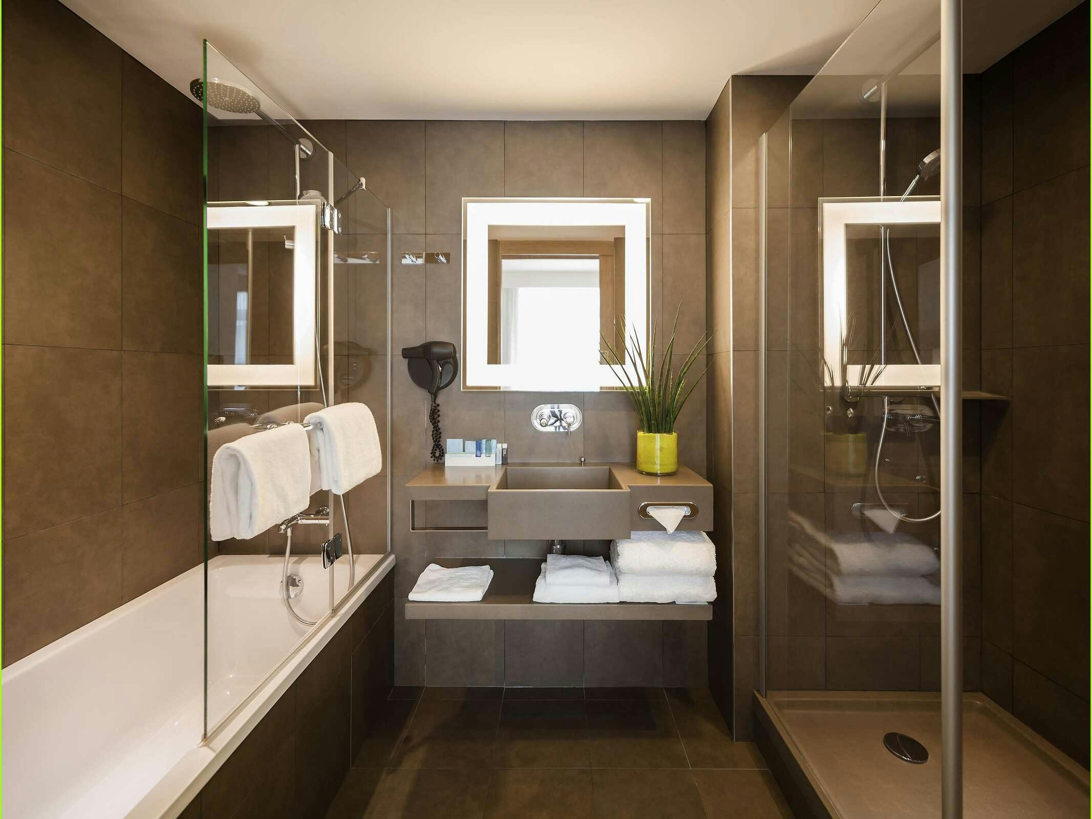 Hotel Novotel Rennes Centre Gare photo 2