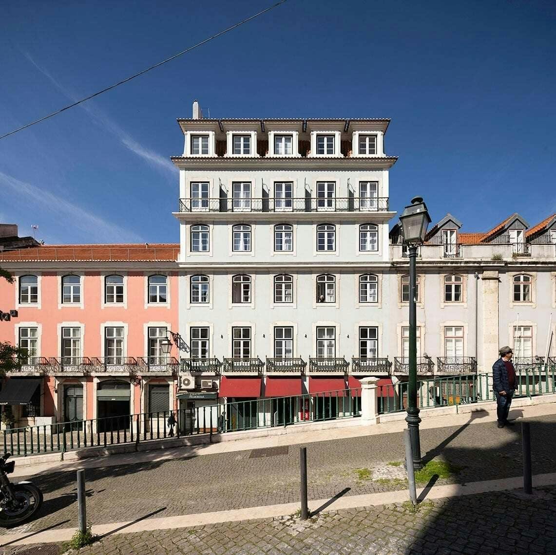 Esqina Cosmopolitan Lodge