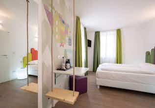 Hotel Holiday IV Gardan photo 4