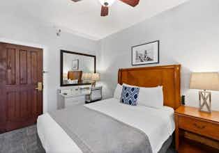 Hotel College Inn Hotel photo 4
