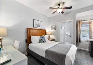 Hotel College Inn Hotel photo 5