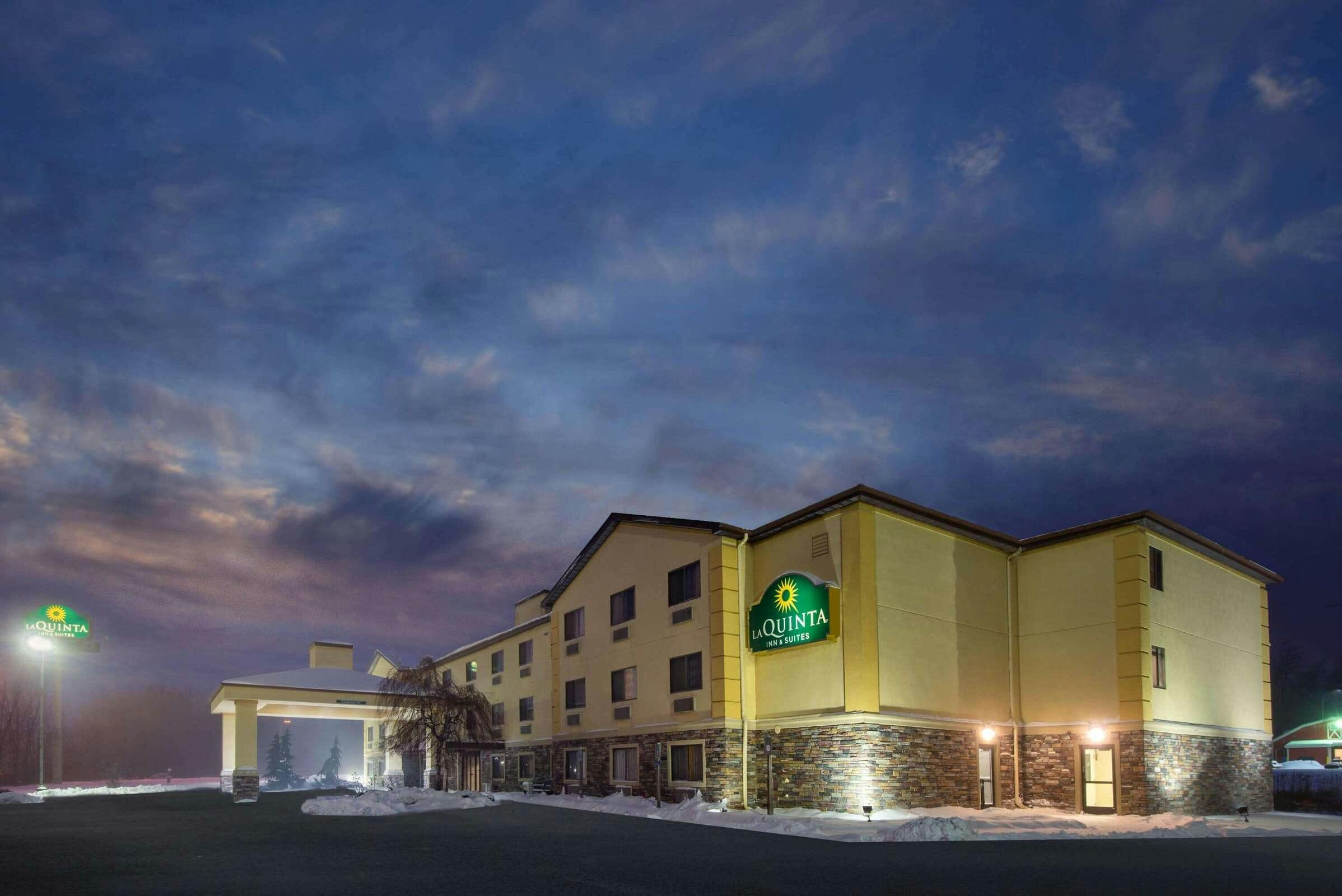 Hotel La Quinta Inn & Suites by Wyndham Erie photo 5