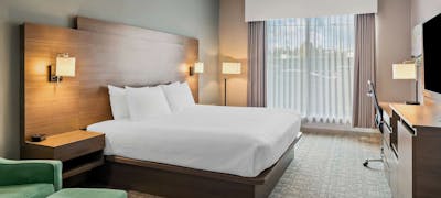 Best Western Plus Pitt Meadows Inn & Suites