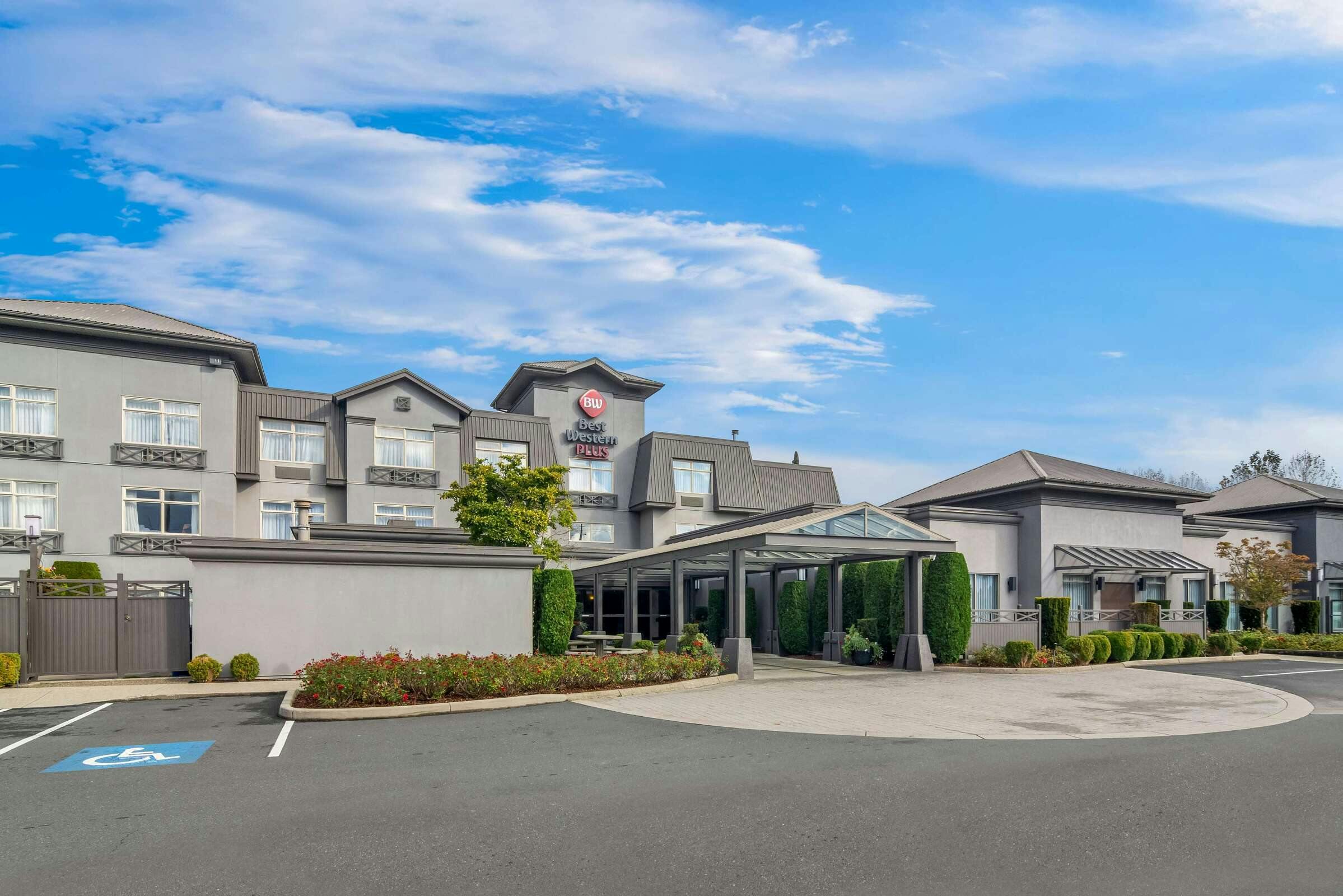 Hotel Best Western Plus Pitt Meadows Inn & Suites photo 1