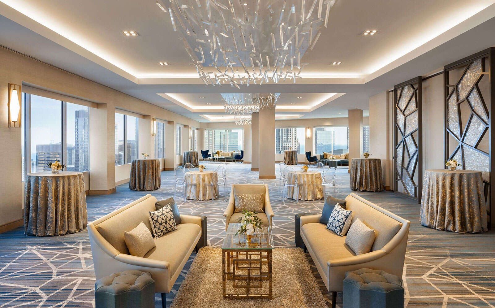 Hotel The Swissôtel Chicago photo 2