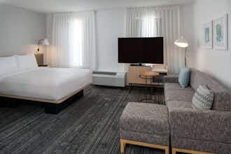 Hotel Sonesta Simply Suites Falls Church photo 4