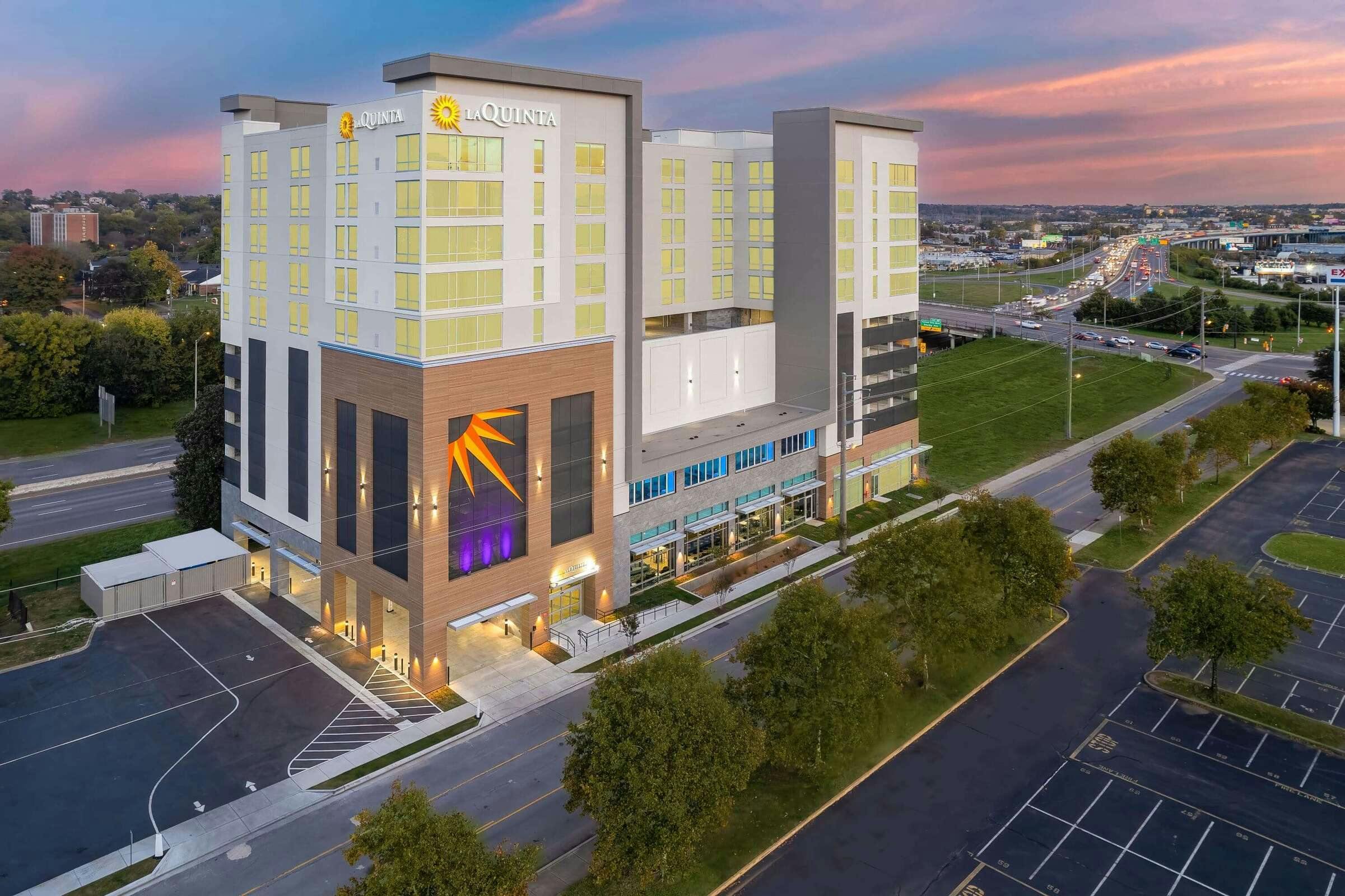 Hotel LQ Nashville Downtown/Stadium photo 2