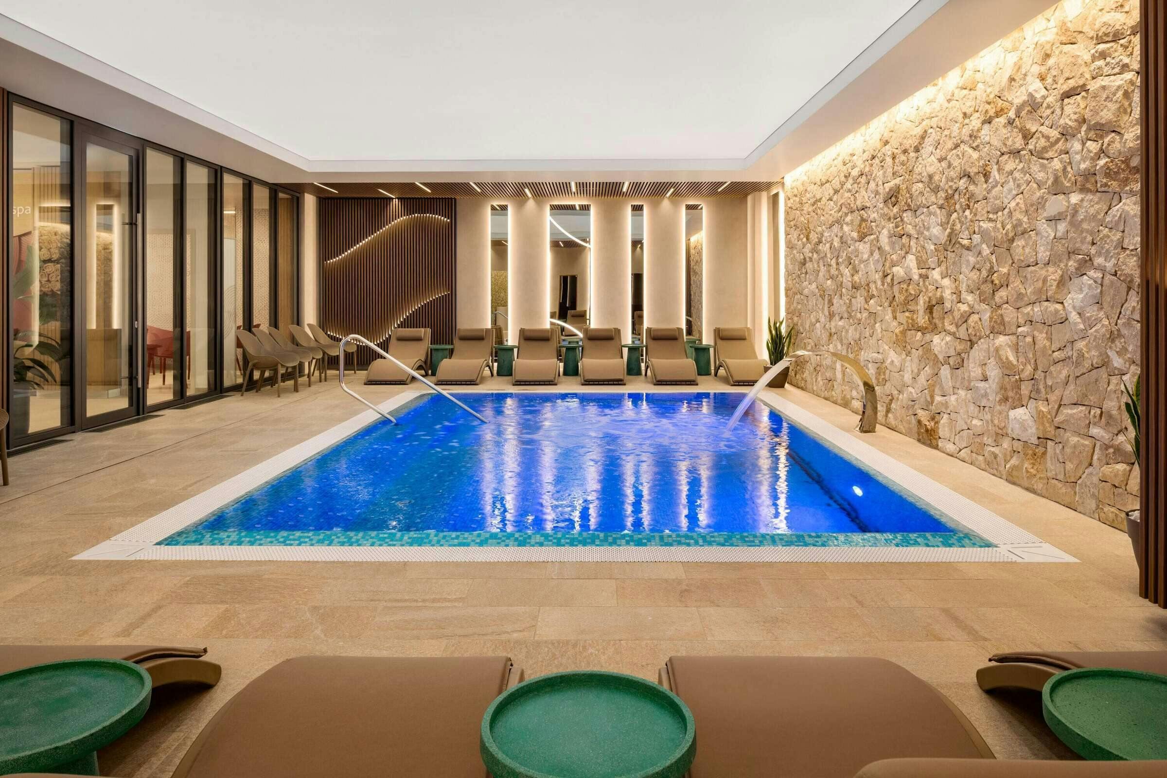 Hotel Ramada Zalau photo 3