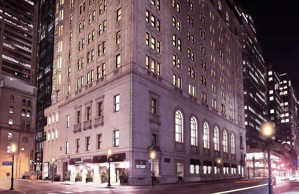 One King West Hotel & Residence