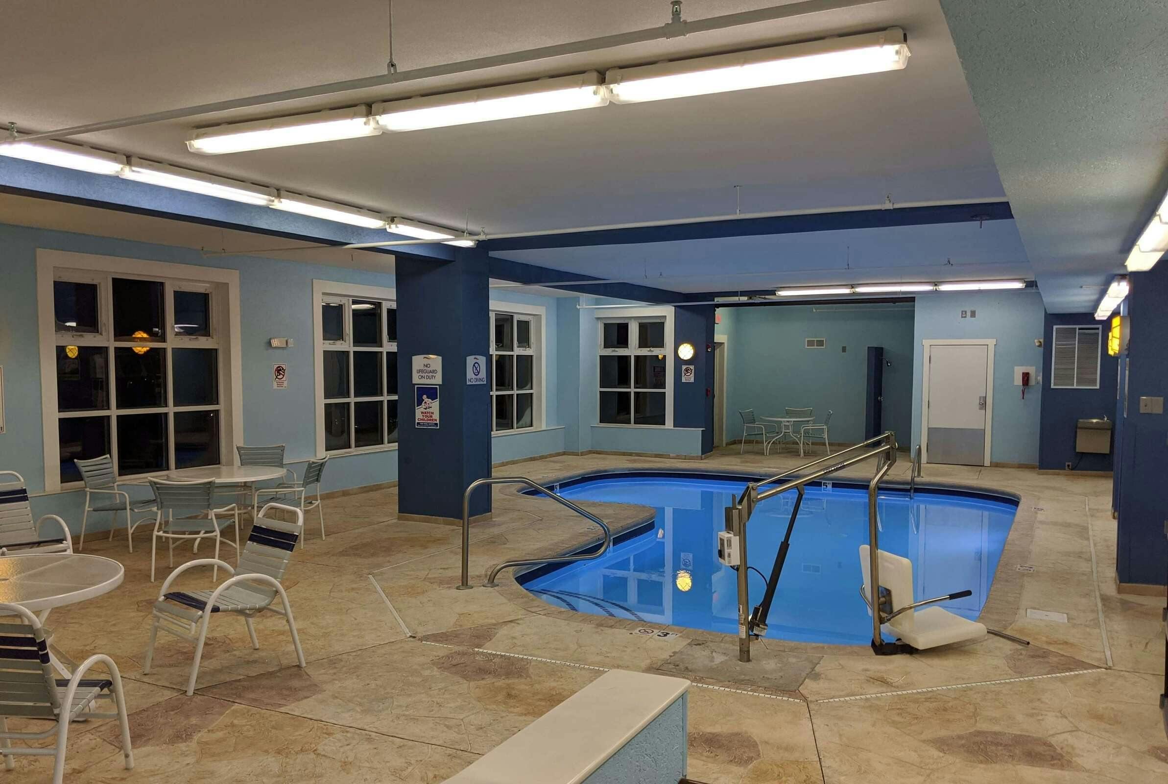 Hotel Baymont I S Rockford photo 2