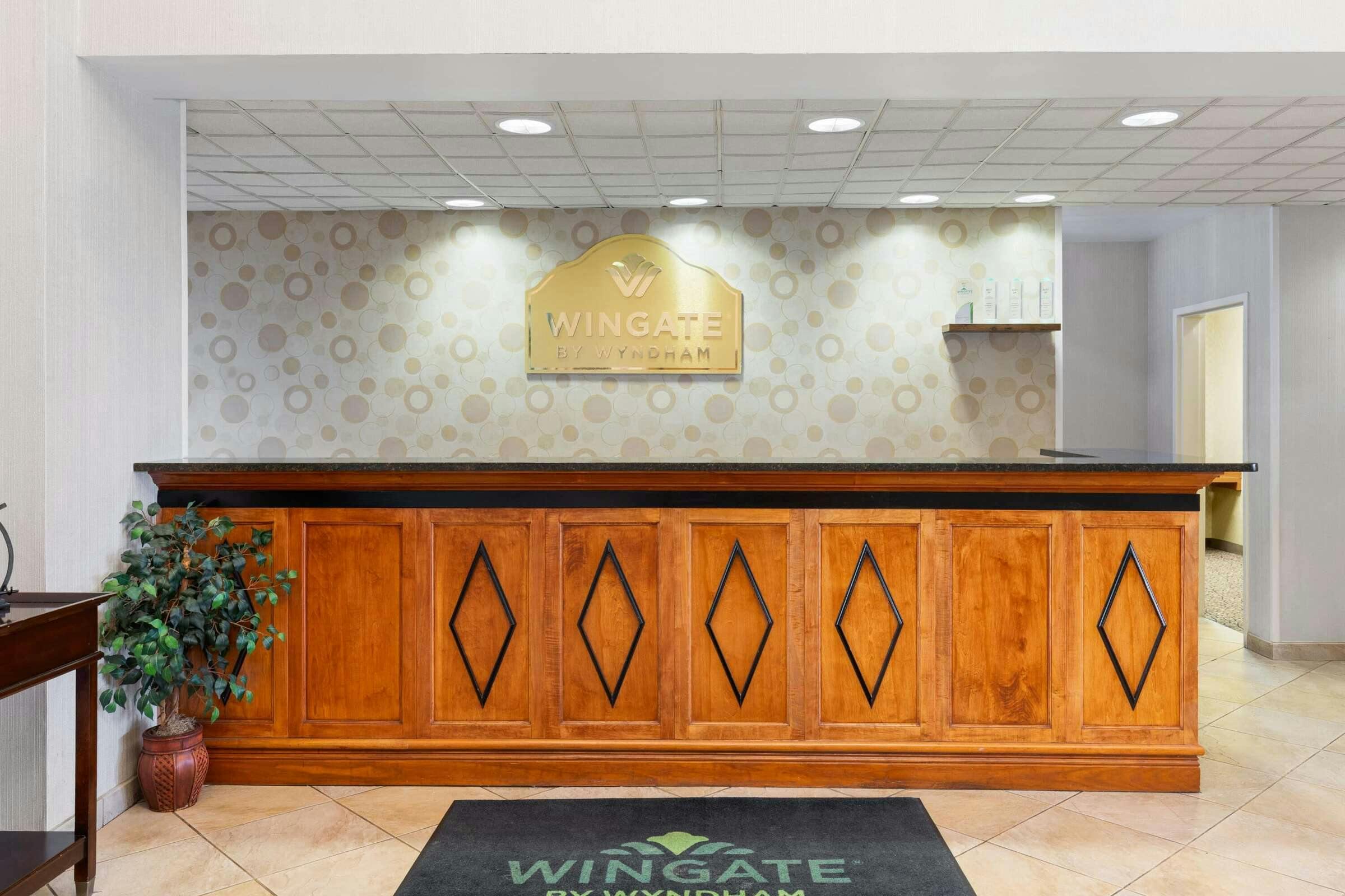 Hotel Wingate by Wyndham Destin photo 1