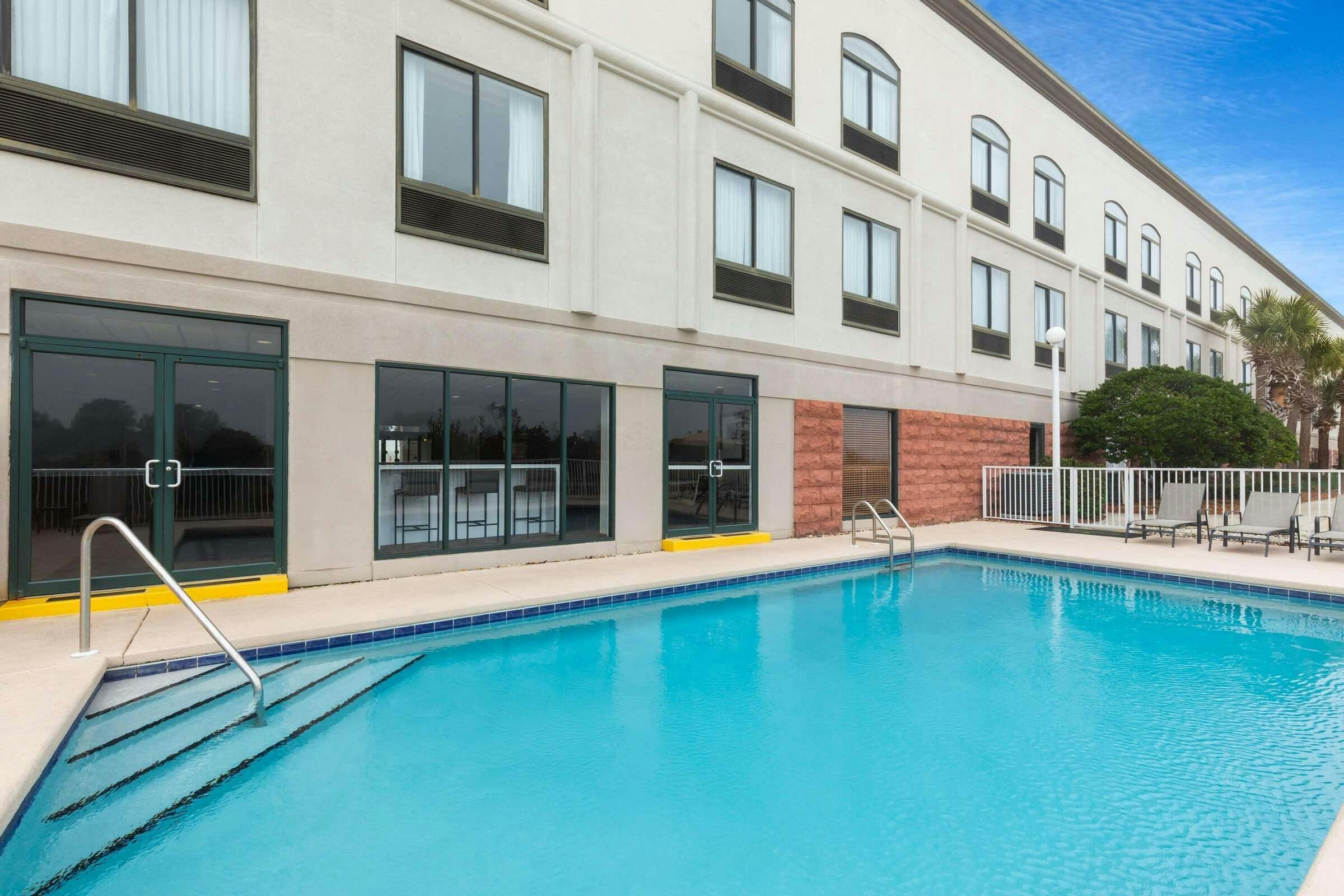 Hotel Wingate by Wyndham Destin photo 5