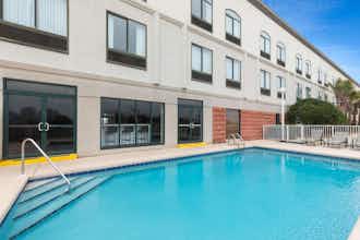 Hotel Wingate by Wyndham Destin photo 5