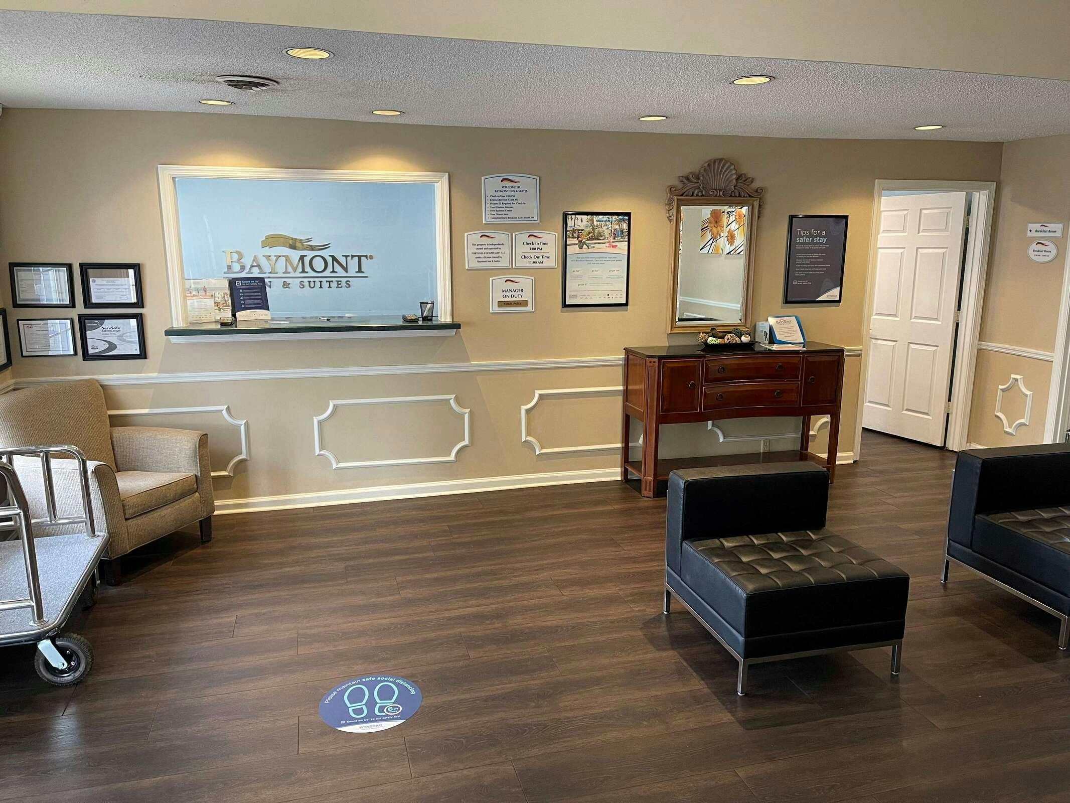 Hotel Baymont IS Thomasville photo 1