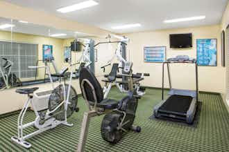 Hotel Baymont IS Thomasville photo 4